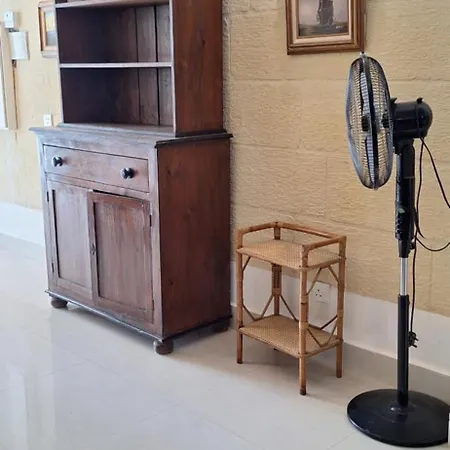 Flat Near Sea קסלנדי