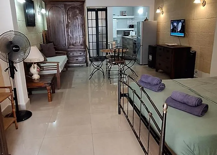 Flat Near Sea アパート